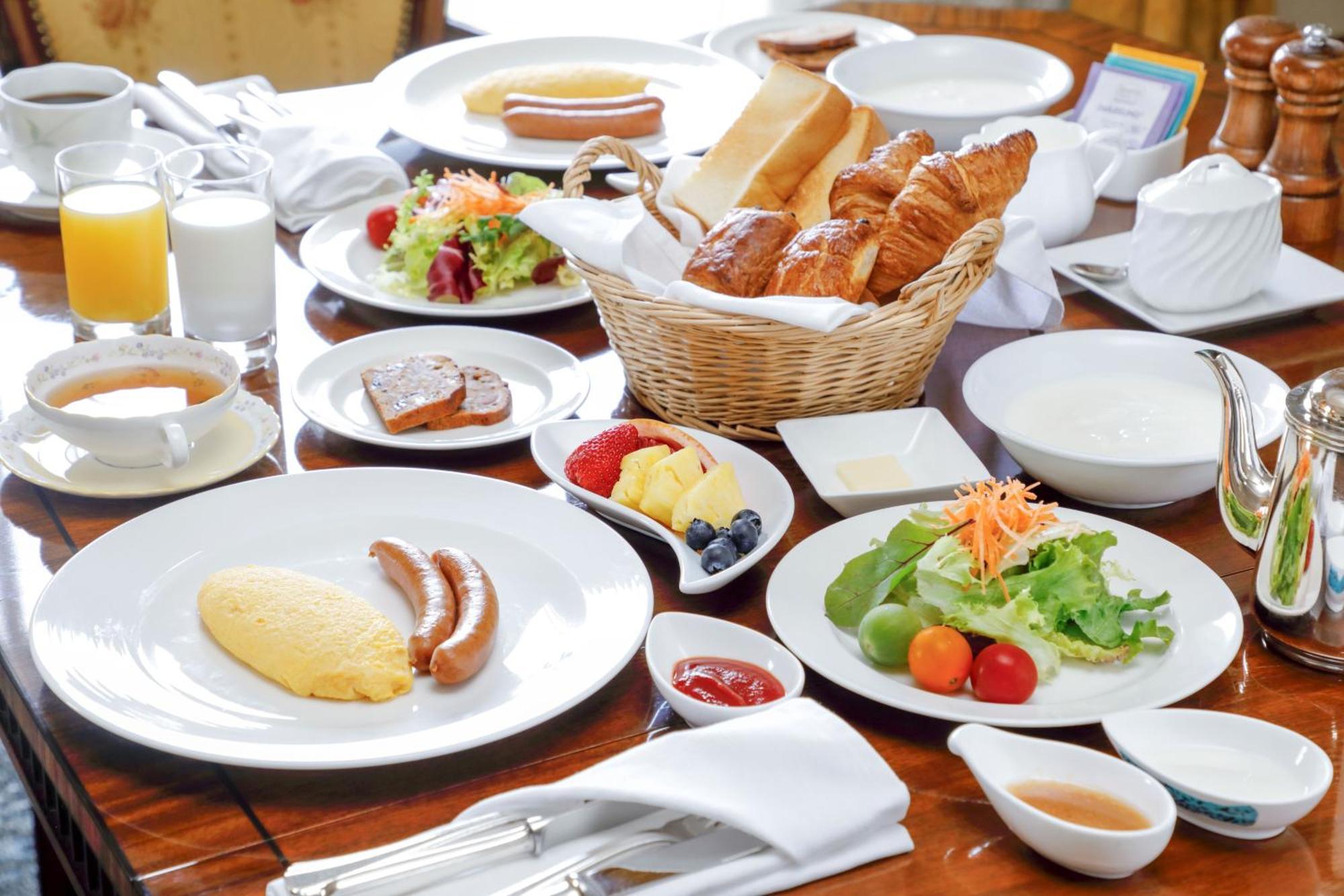 Premier Hotel -Tsubaki- Сапоро Стая снимка A typical Western breakfast